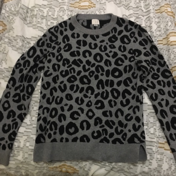 AND Black and Grey Cheetah Print Sweater - Picture 1 of 3